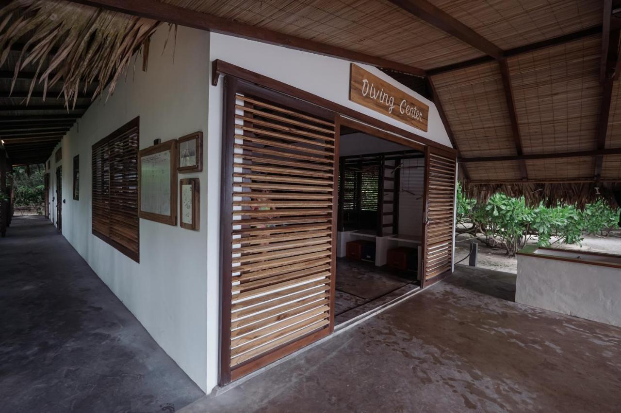 Coral Eye Boutique Resort And Marine Outpost Likupang Екстер'єр фото